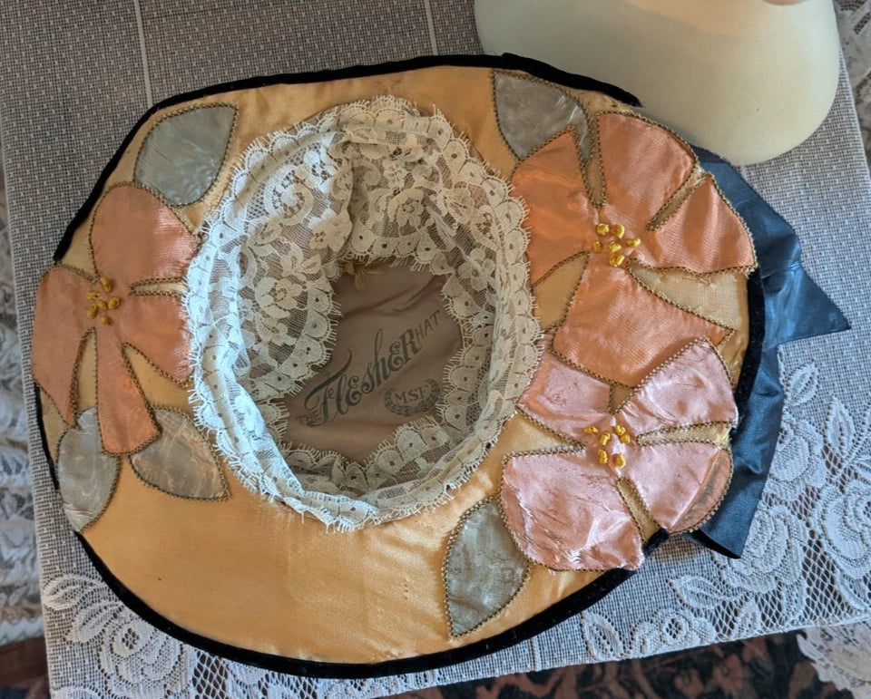 Vintage 1900s Edwardian Art Deco Black Velvet Silk Wide Brim Hat Floral Applique